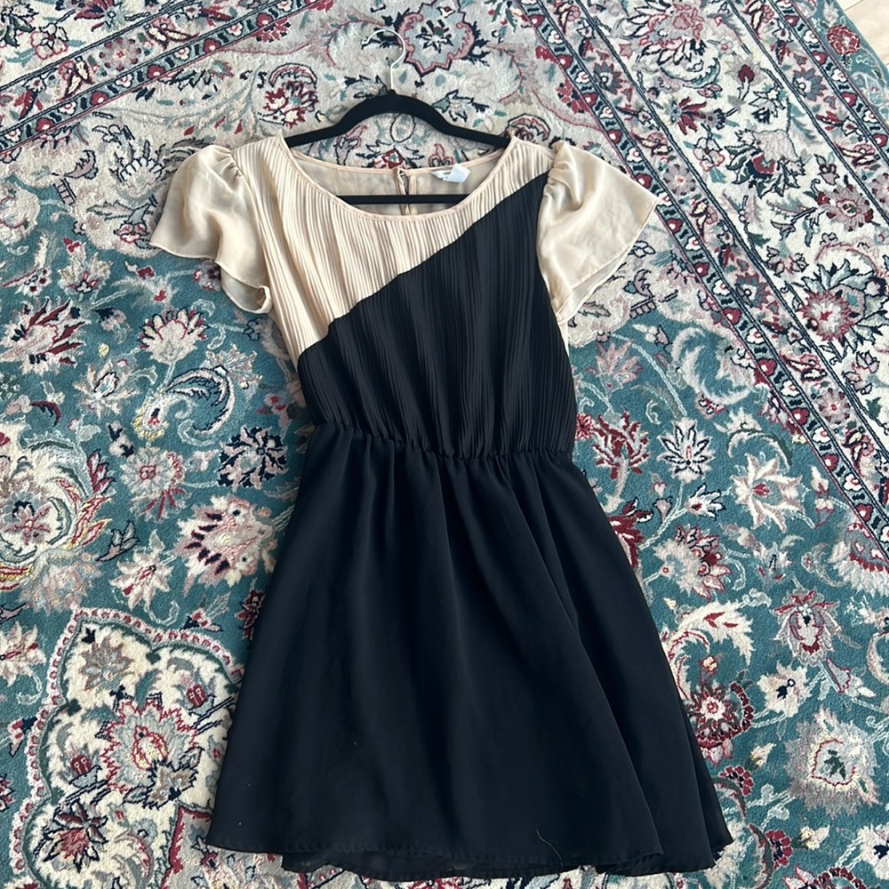 Two toned dress black and beige